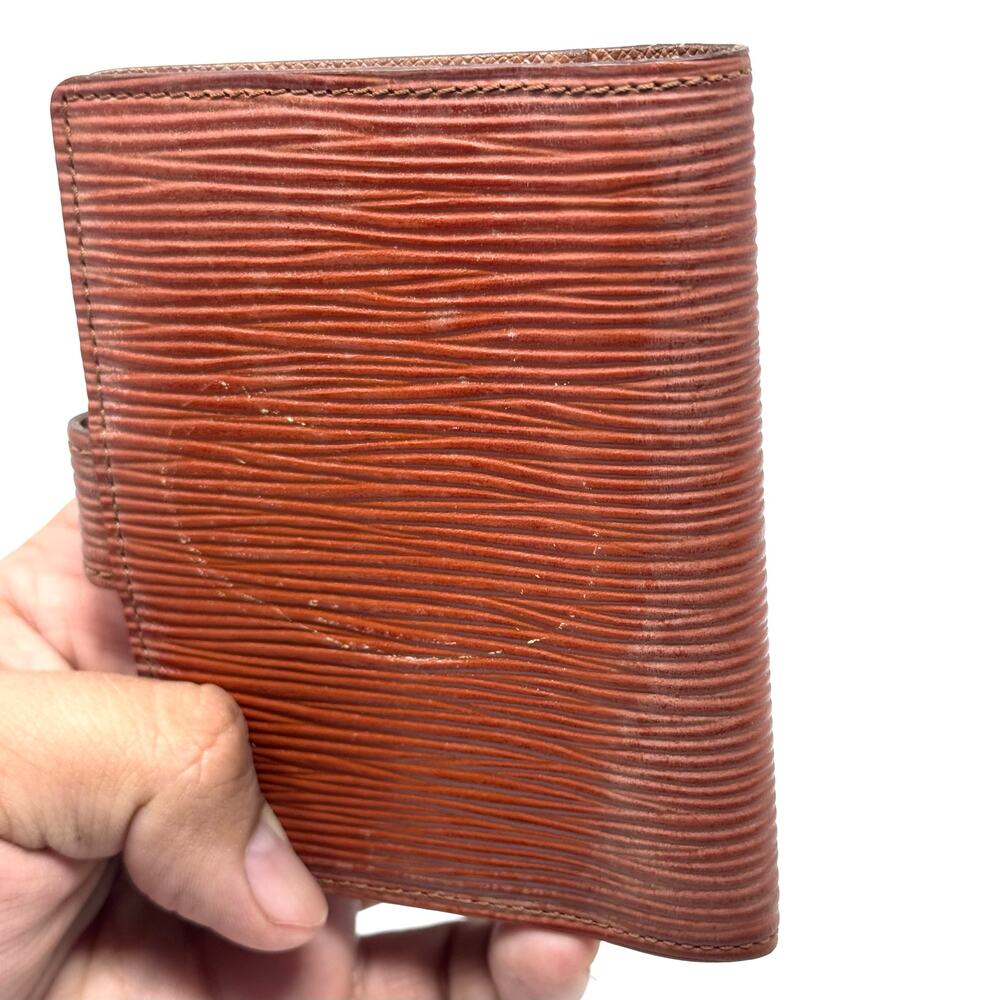 Louis Vuitton Epi Buckle Wallet - Picture 14 of 15